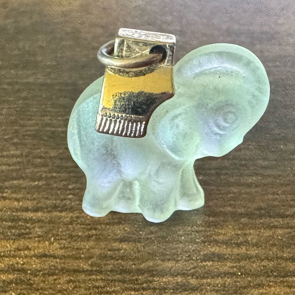 Vintage Small Crystal Elephant Pendant - Picture 3 of 8